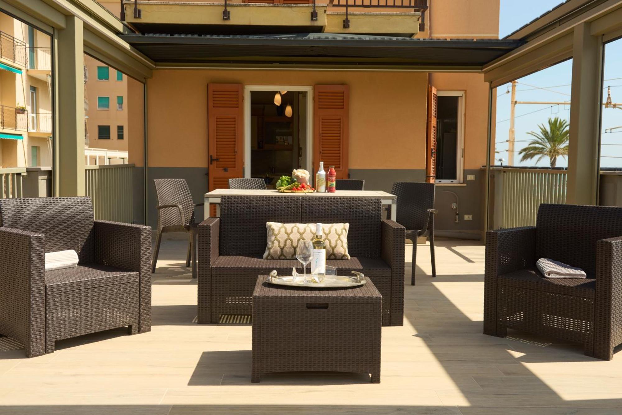 Terrazza Sul Mare A Pietra Ligure Exterior foto