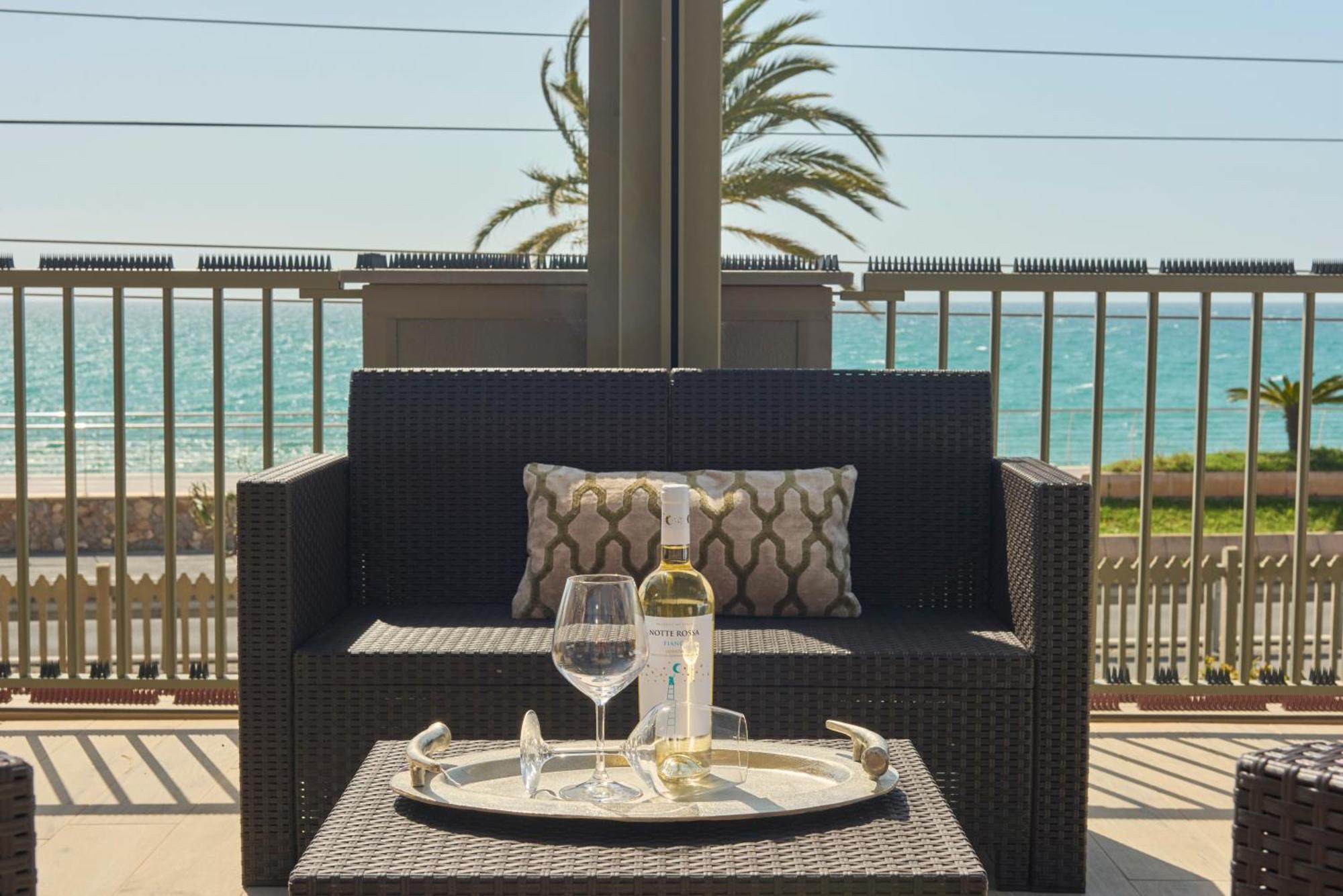 Terrazza Sul Mare A Pietra Ligure Exterior foto
